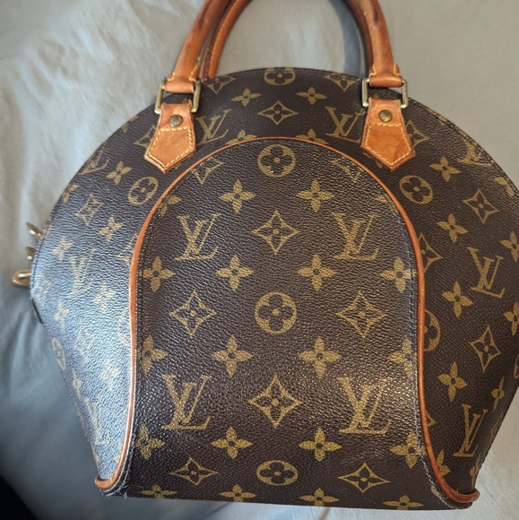 LOUIS VUITTON monogram ellipse PM - Picture 1 of 9